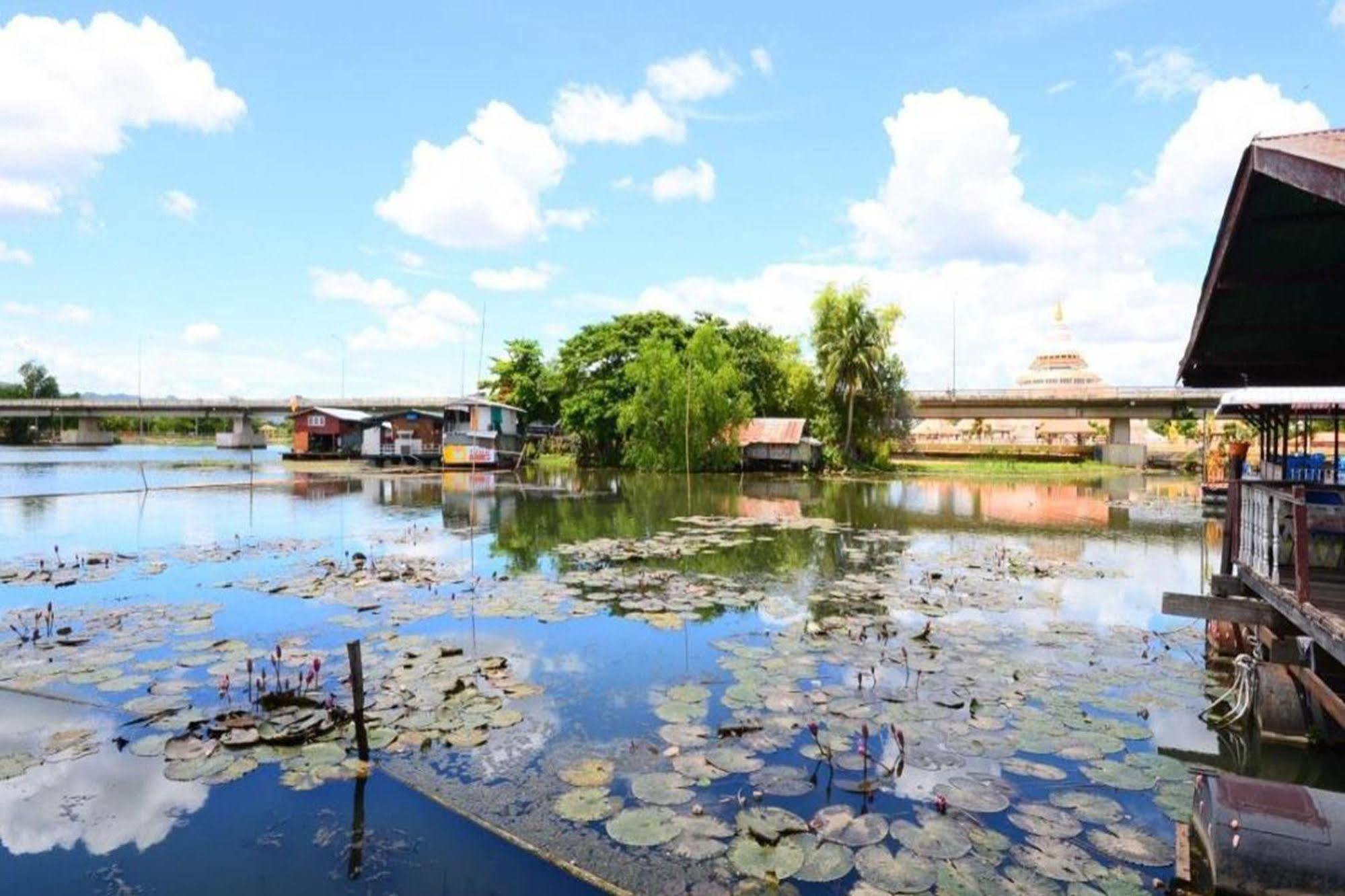 The Best Riverside Guesthouse Kanchanaburi Exterior photo